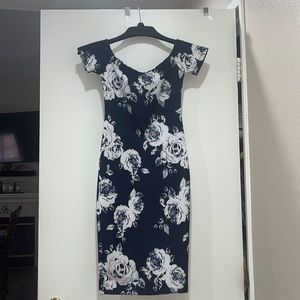 Elegant off the shoulder bodycon dress